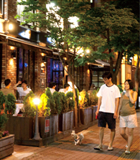 Introduction of Seokchon Lake Café Street image